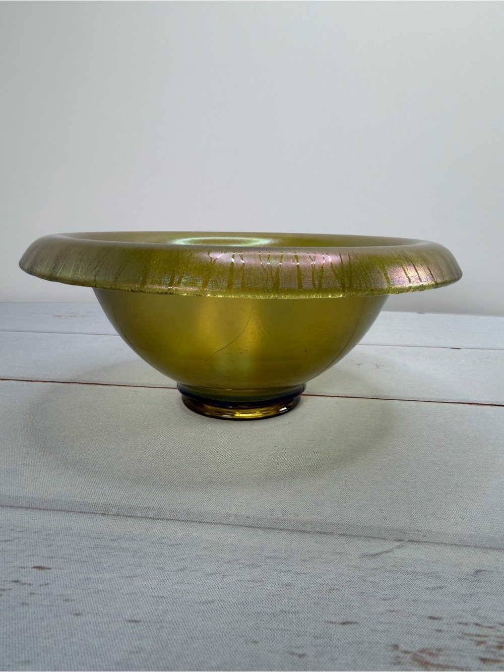 Antique c. 1920s H. Northwood & Co. No. 659 "Russet" Stretch Glass Console Bowl - Picture 4 of 14
